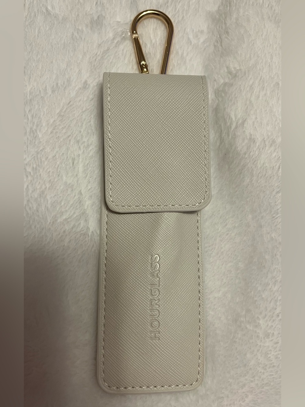 Hourglass Cream Vegan Leather Lippie Pouch with Gold Clip